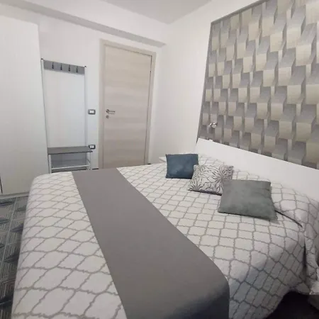 לינה וארוחת בוקר Antica Hera 4*